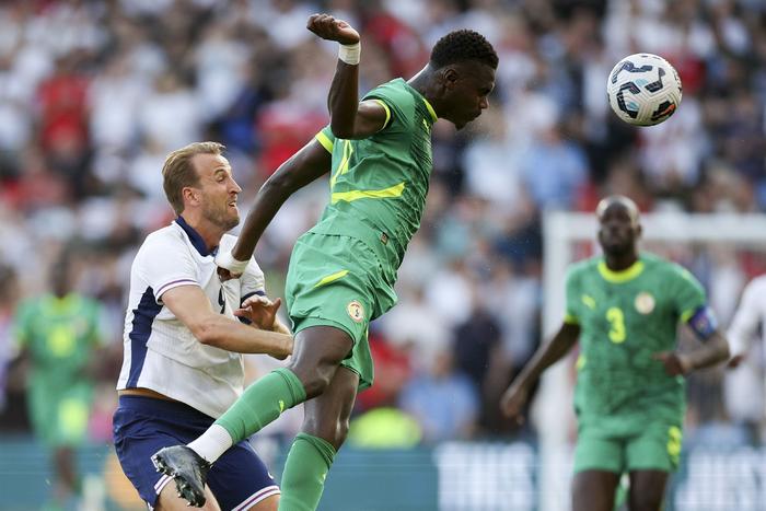 塞内加尔队击败对手，获得胜利晋级