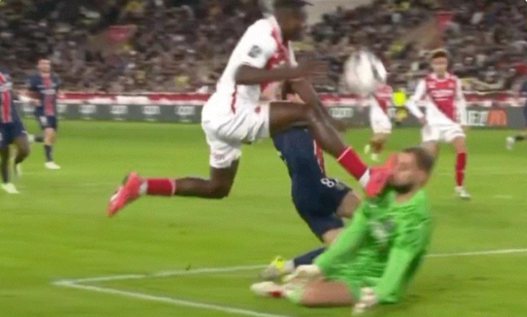 爱游戏官方-关于巴黎圣日耳曼球员遭遇脚踝伤势，是否影响法甲表现？的信息