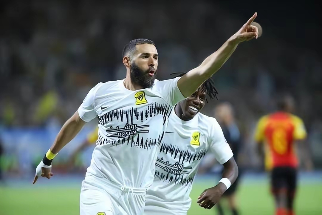 地皮内客场逆转胜，球队在比赛中表现出强大实力成功逆转对手的简单介绍