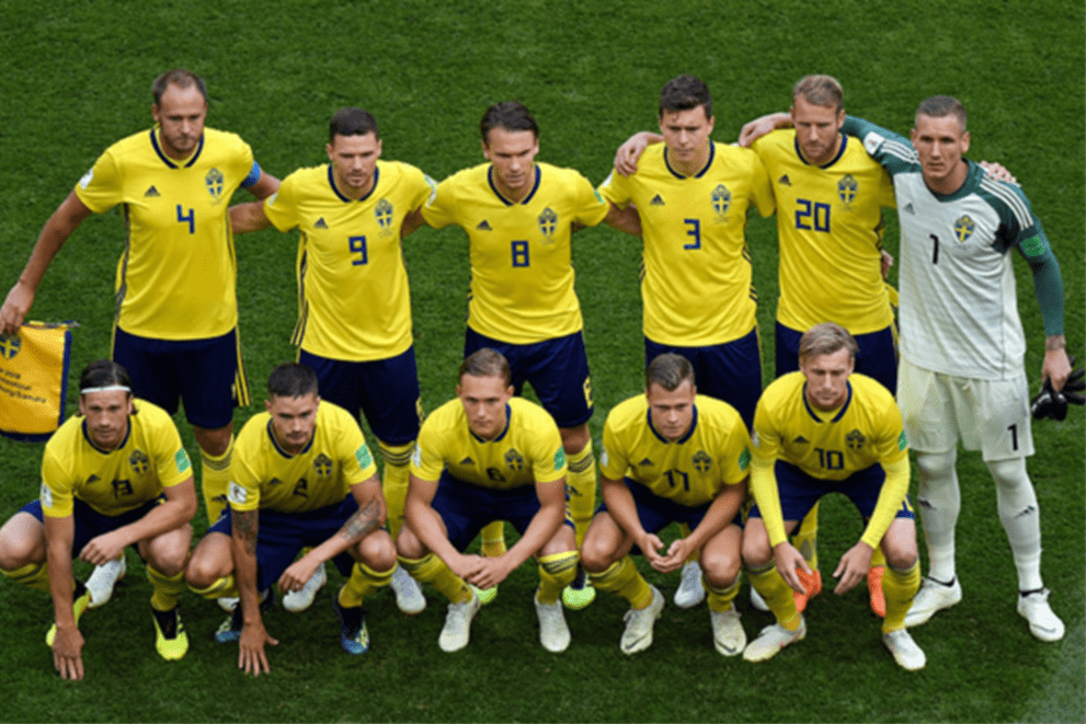 AYX官方直播-瑞典队在比赛中领先一步，夺冠在望