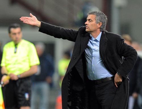 主教练临场指挥精准，绝杀球瞬间成为焦点的简单介绍